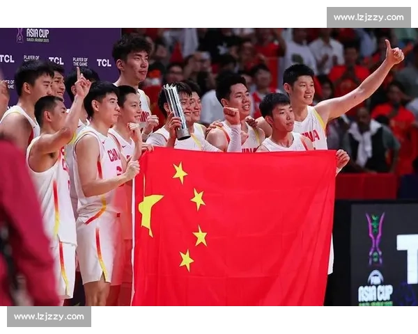 朱俊龙压哨三分点燃亚洲杯首战!中国男篮精妙配合掀翻沙特 朱俊龙压哨三分点燃亚洲杯首战!中国男篮精妙配合掀翻沙特